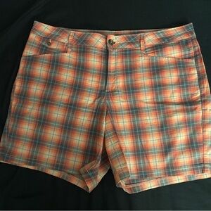 Women’s Lee Orange and Gray plaid zipper fly 5 pocket shorts in size 14